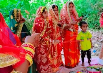 बिहीबार मिथिलाञ्चलमा वटसावित्री पर्व मनाइँदै